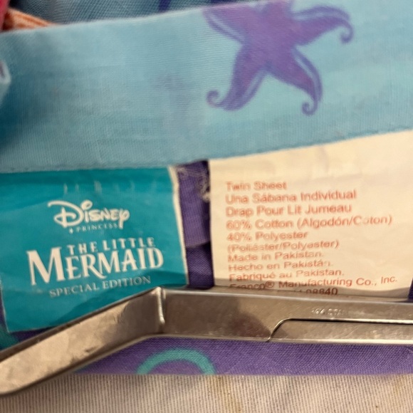 Early 2000s Vintage Little Mermaid TWIN Flat Sheet Special Edition - Picture 3 of 3